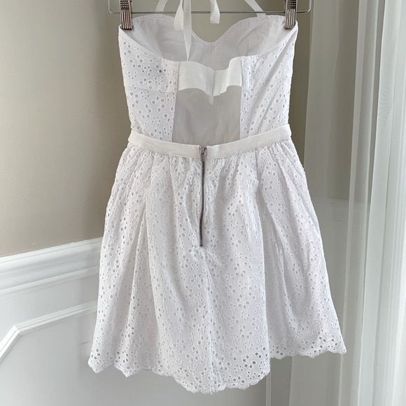 Aritzia Talula size 0 open back halter eyelet dress - Picture 9 of 16